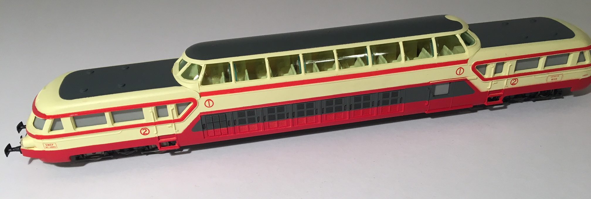 jouef ho ref 8520 autorail panoramique avec eclairage inversé