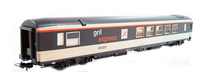 Les très belles Grill Express SNCF 61 87 88-90 118-8, 61 87 88-90 150-9 de LS Models.