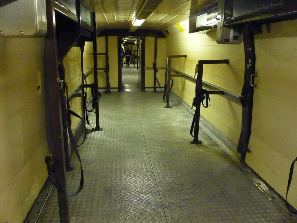 Intérieur du TGV La Poste